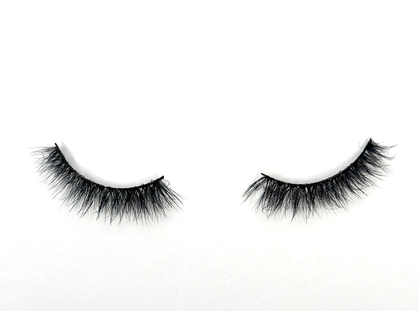 Tiwa beauty ‘Camille’ false eyelashes