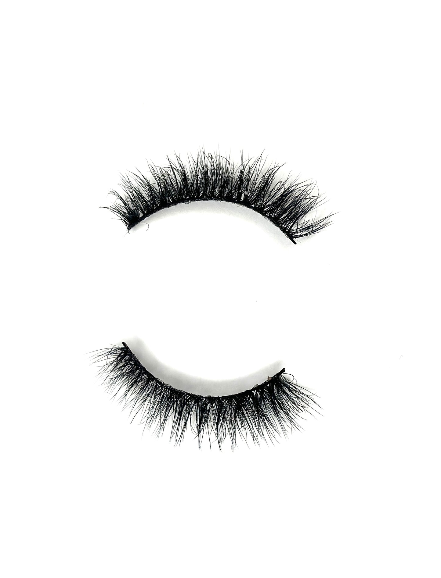 Tiwa beauty ‘Camille’ false eyelashes